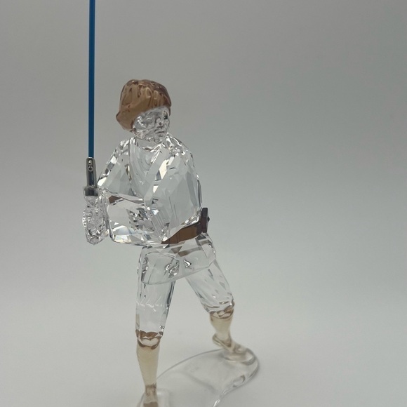 Swarovski 5506806 Luke Skywalker Figurine | Star Wars Disney Crystal Collectible - Picture 3 of 15